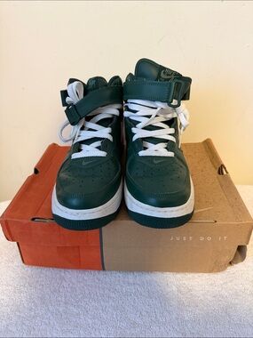 Nike  Air Force 1 MID  Top Sneakers in Forest Green & White